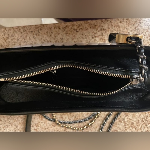 Chanel Bag - Picture 3 of 4